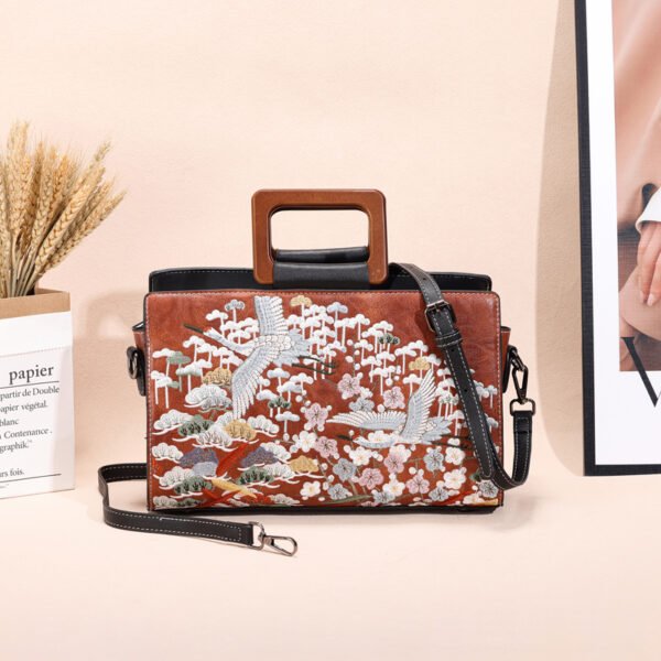 Bolso 8065# Bordado Marrón Frontal